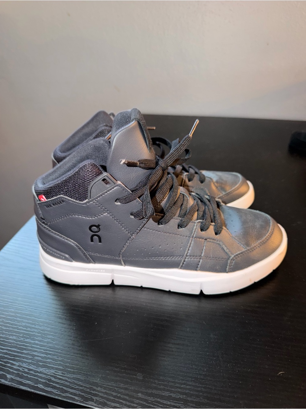 On The Roger Clubhouse Mid sneakers